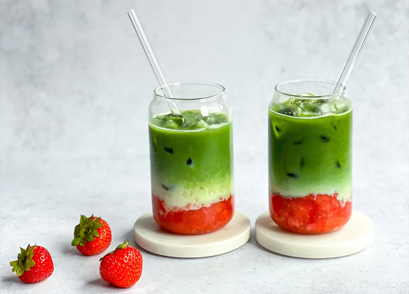 Iced Strawberry Matcha Latte Yoochamatcha